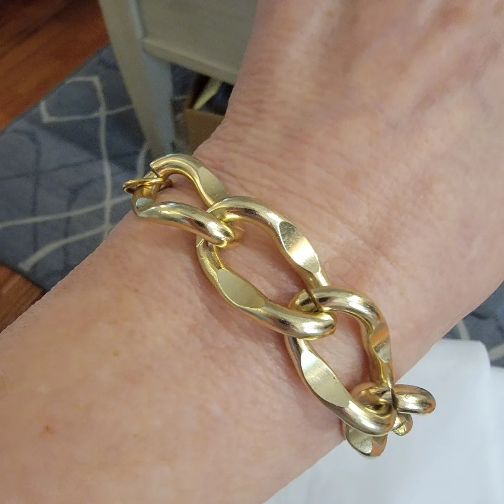 Sabika Gold Link Chain Bracelet NWOT - Picture 3 of 4